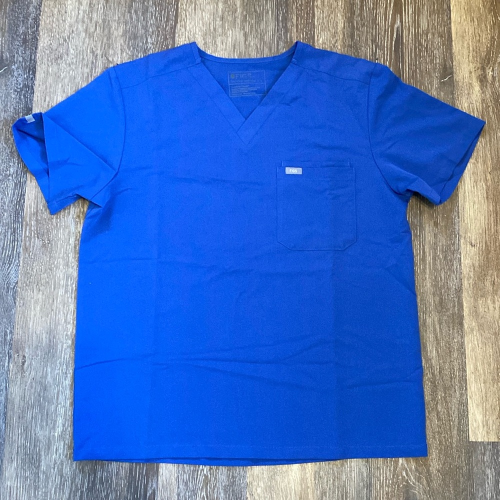 Men’s Figs Scrub Top - Blue